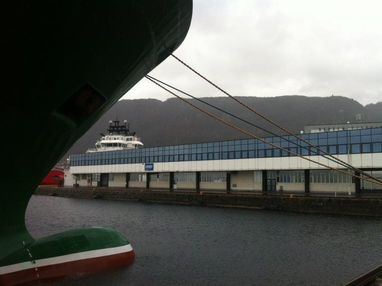 Langt etter skjema