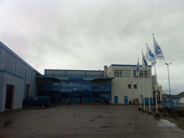 Oljesøl truer Nordlaks-merder