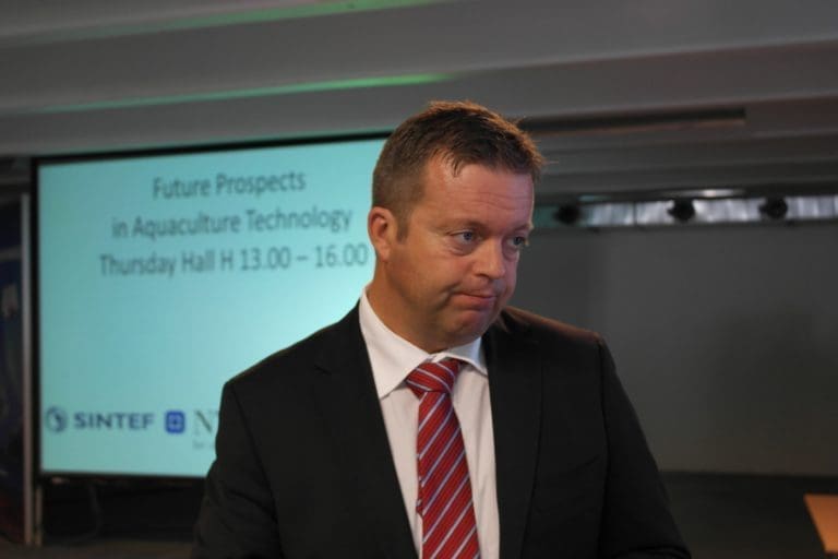Venter 936 mill i EBIT