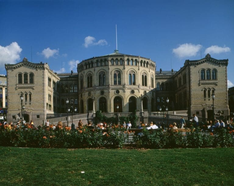 Angriper oppdrettsnæringen