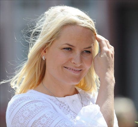 Mette-Marit, laks, krabbe og kveite til Paris