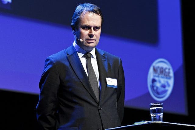 Angriper budbringeren