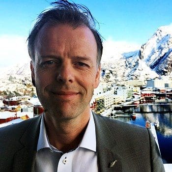 Trekker seg som konsernsjef