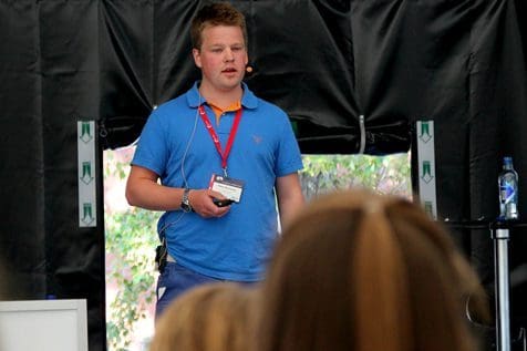 Fra skolebenken til lederstilling