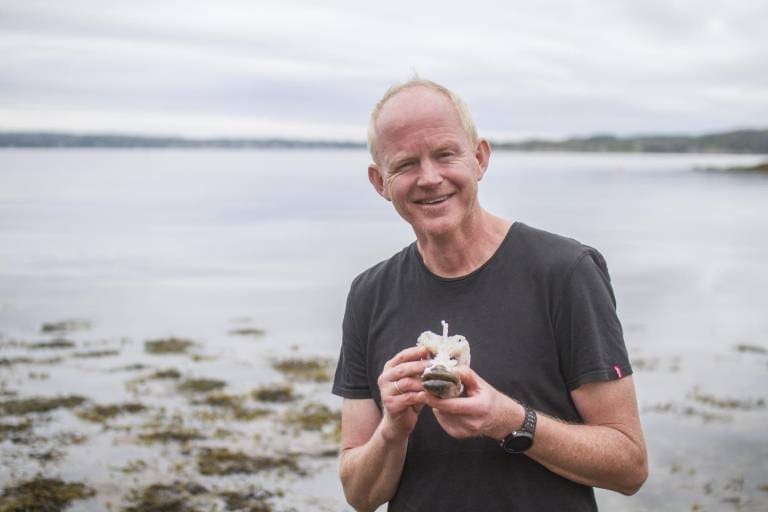 “Streng” naturverner i media – Men Lars blir blid når han kommer til Hitra