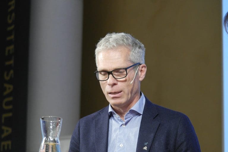 Tar i bruk høyteknologiske løsninger for å overvåke havets tilstand