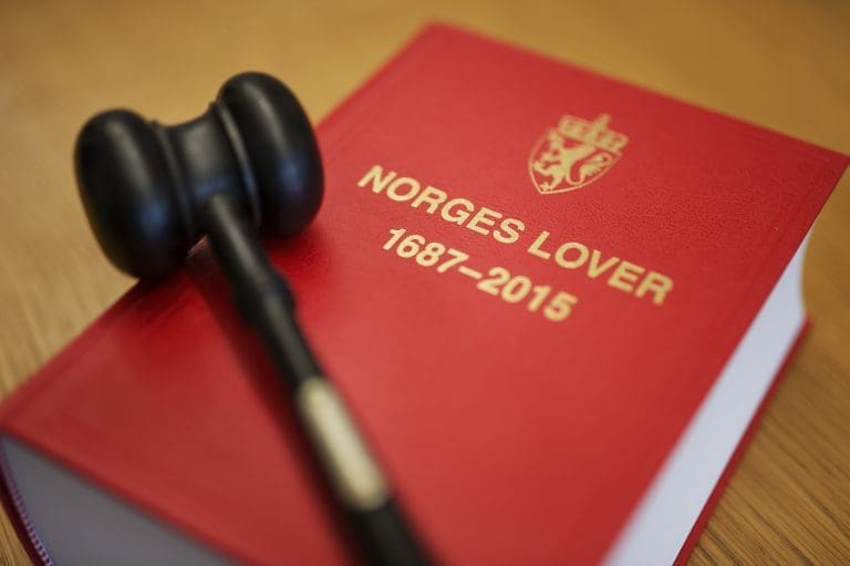 Nordlaks’ advokat om tvangsmulkt grunnet for mye lus: – Mattilsynet smelte bare til