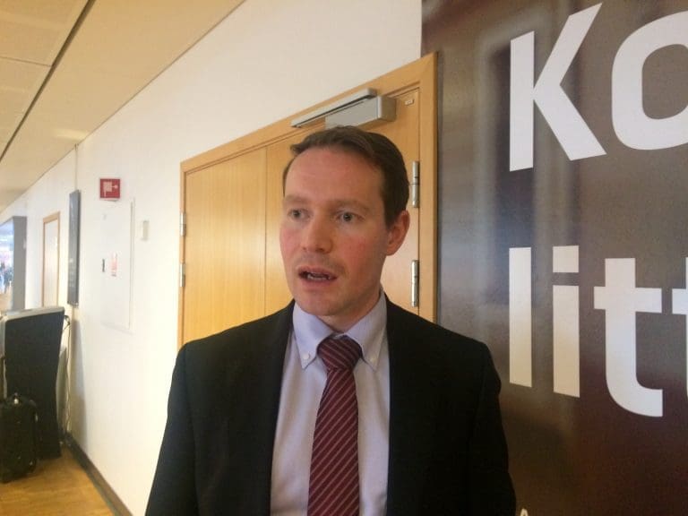 Advarer mot for høye konsensusestimater etter omfattende kvalitetsutfordringer