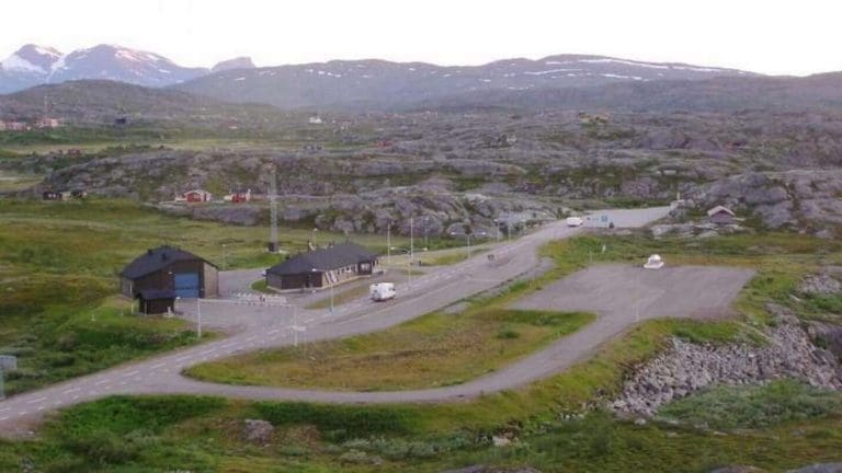 Nordlaks taper penger på nattestengt tollsted – blir sak på Stortinget