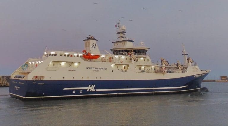 Sender &laquo;Norwegian Gannet&raquo; til Nord-Norge for å hjelpe algerammede oppdrettere
