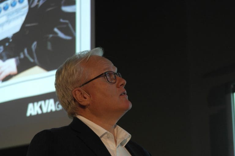 Severinsen selger seg helt ut av AKVA group