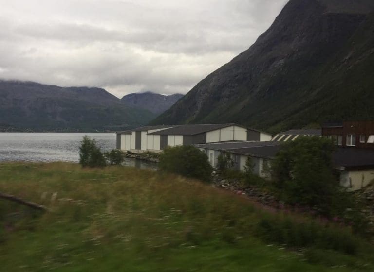 Alt virket normalt inne på settefiskanlegget – så skjedde det noe fredag den 13.