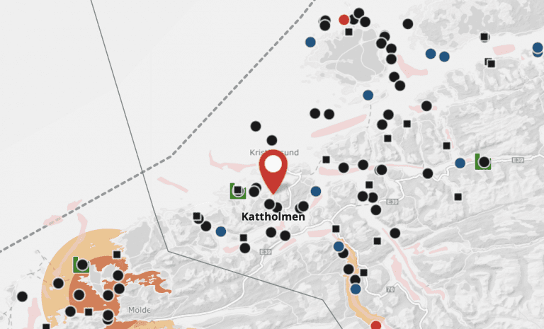 Mistanke om kjøring i påvirket tilstand: Båt traff merd hos Måsøval utenfor Kristiansund