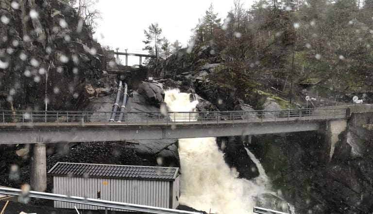 Fossing Storsmolt har brukt 15 millioner kroner på demninger