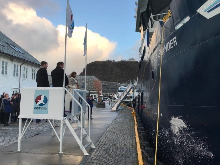 &laquo;Ronja Islander&raquo; døpt i helgen