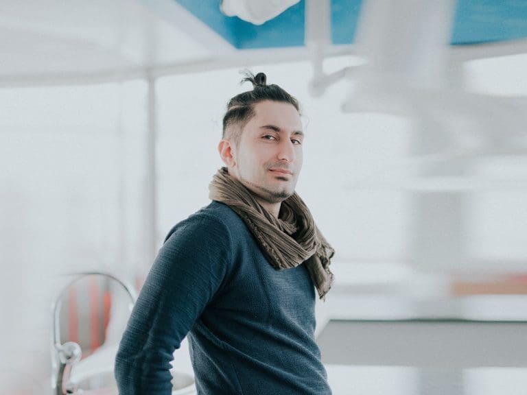 Han lovet storskala fôrproduksjon av gresshopper &laquo;fra dag en&raquo;. Nå er det usikkert om det vil bli produsert noe i det hele tatt