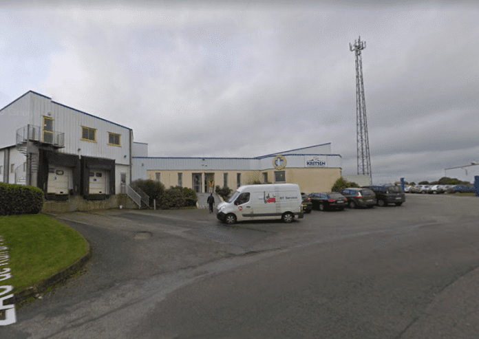 Nå kommer de første jobbkuttene i Mowi – stenger fransk foredlingsfabrikk