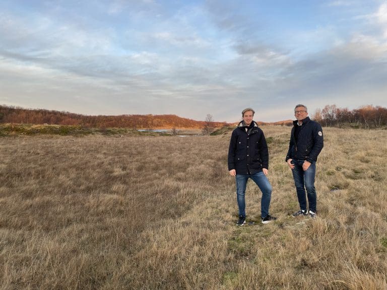 Her vil de bygge et landbasert lakseanlegg som kan koste opp mot seks milliarder kroner