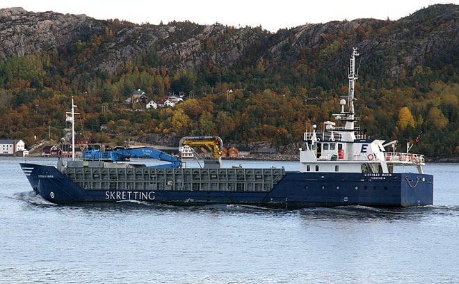Fôrfraktebåt gikk på grunn ved Fedje