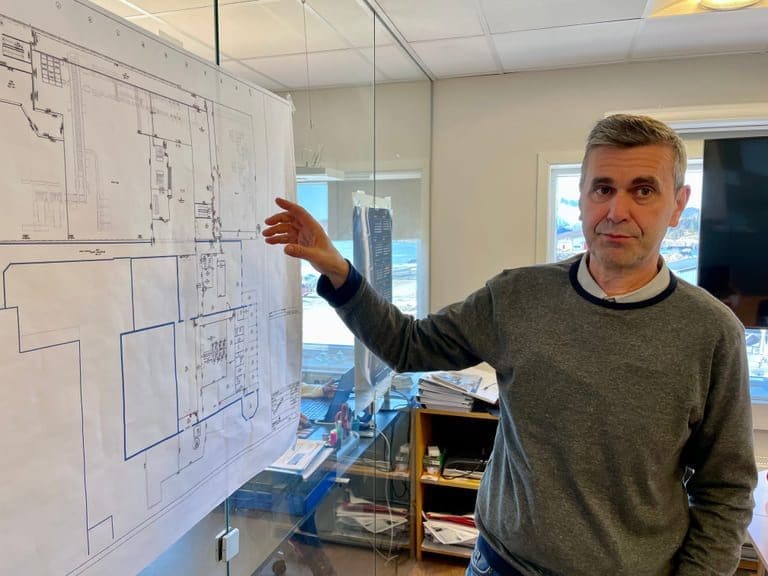 Tredobler kapasiteten og forbereder seg til å kjøre egen filet på Sørarnøy