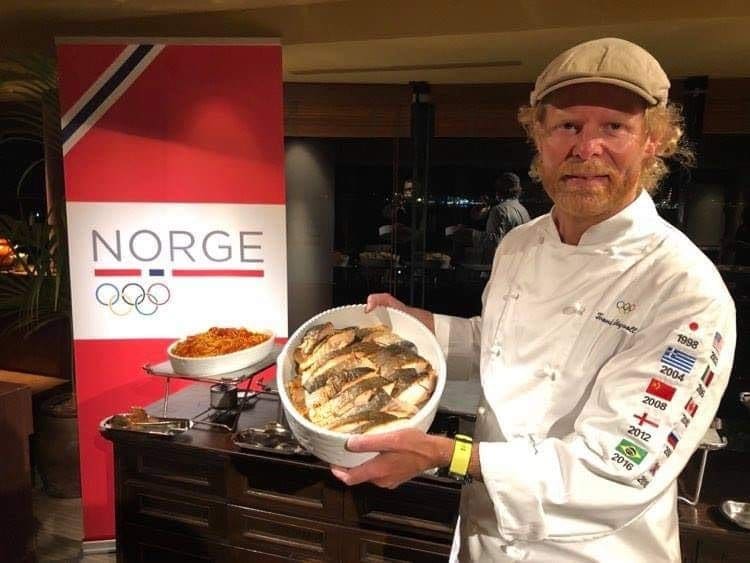 Norges OL-kokk serverer sashimi hver dag