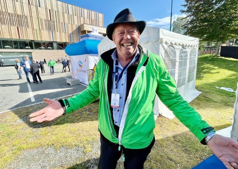 Solaværing skinner: – Endelig ble det sol, folk, smil og klemmer igjen