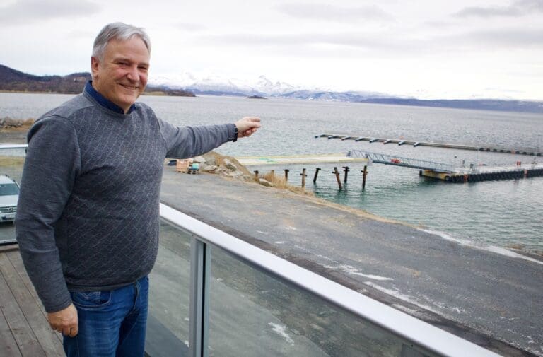 Tomta til nytt smoltanlegg er kjøpt og kaia er ferdig. Nå skal det fylles på med aktivitet