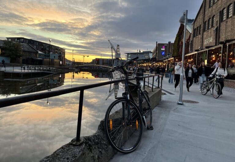 – Det er feil at Aqua Nor skor seg og tjener penger på salg av hotellrom