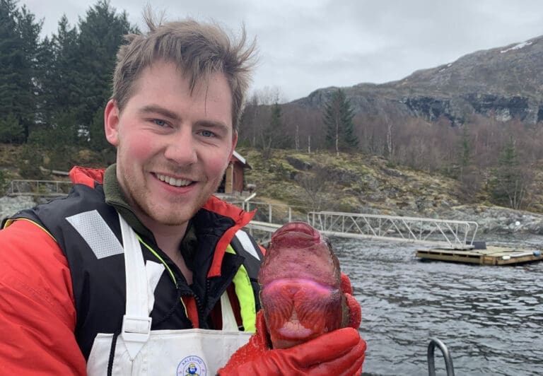 Bekymret havbruksstudent: – Jeg håper regjeringen lytter til næringen og klarer å se ringvirkningene