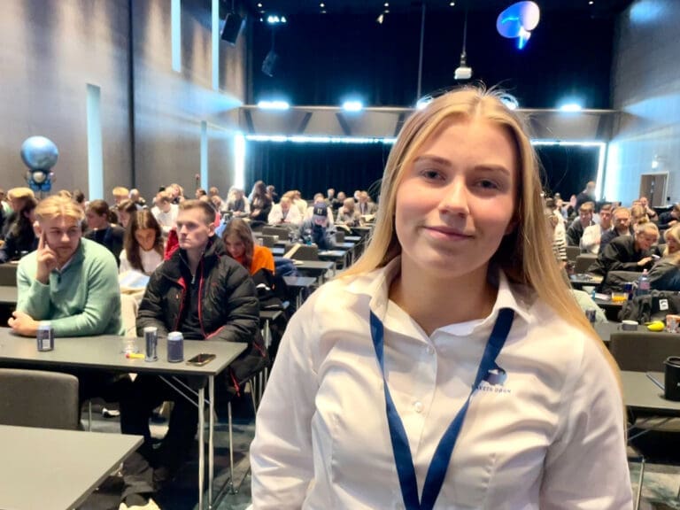 Vanskelig å få en fot innafor uten praksis