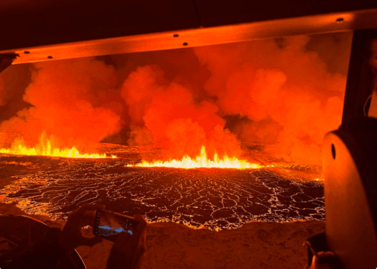 Vulkanutbrudd i nærheten av Benchmarks anlegg på Island