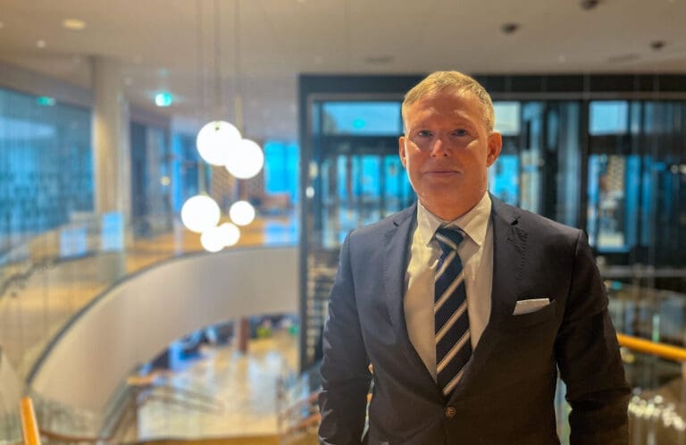 Mowi vil ikke være dårligere enn SalMar og Lerøy – bestiller fire lukkede oppdrettsanlegg