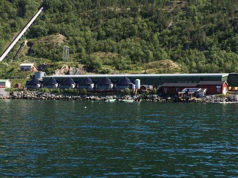 Ansatte fikk medhold etter tvist om overtidsbetaling. Nå kan hver av dem ha rett på millionbeløp.