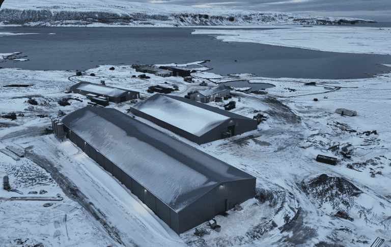 Tar tunge nedskrivinger etter smolttap