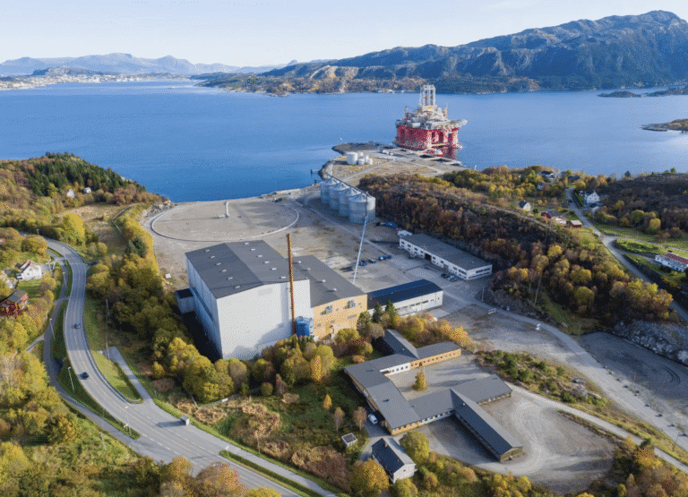 Averøy Industripark har fått endret konsesjonsvilkårene: – Interessentene burde stå i kø