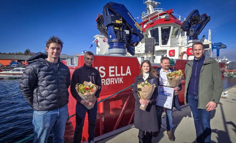 Sinkaberg døpte den nye el-båten &laquo;Ella&raquo; – med navn etter gründerens første oldebarn